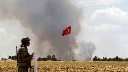 Rusia bombardea posiciones de Daesh en Siria para apoyar la operación militar turca